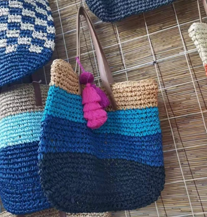 Heklana ženska torba za djevojčice s gradijentnom rampom