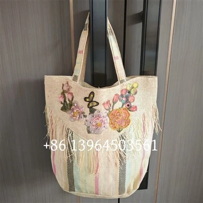 Šarene ručno izrađene torbe od slame od prirode