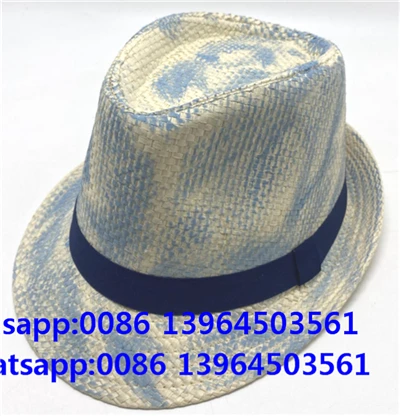 Fedora šešir s ukrasnom vrpcom